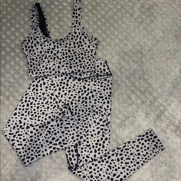 Balance Athletica bundle - Picture 2 of 6